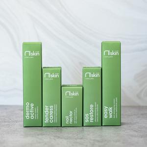 N|skin Cure hrănește și hidratează pielea uscată, redând moliciunea și confortul zonelor sensibile.