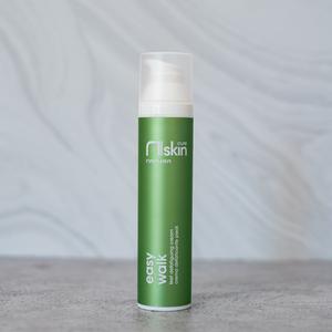 Easy Walk - cremă calmantă pentru picioare cu uleiuri esențiale de mentol, mentă, eucalipt și arbore de ceai, 100 ml