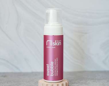 Sweet Bubble — интимная пенка из календулы, ромашки, масла конопли и инулина, pH 4,5  150 мл