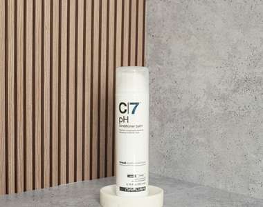 C7 PH - Бальзам для закрытия кутикулы и блеска с экстрактом грейпфрута и гидролизованным пшеничным протеином, 200 мл