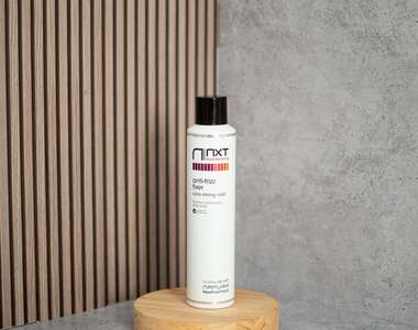 NXT Anti Frizz Fixer - Лак анти-фриз, блеск и объем сильной фиксации с икрой и пантенолом, 300 мл
