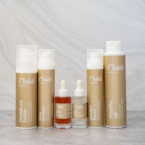 N|skin Care hrănește și hidratează pielea, redându-i strălucirea, elasticitatea și tinerețea.